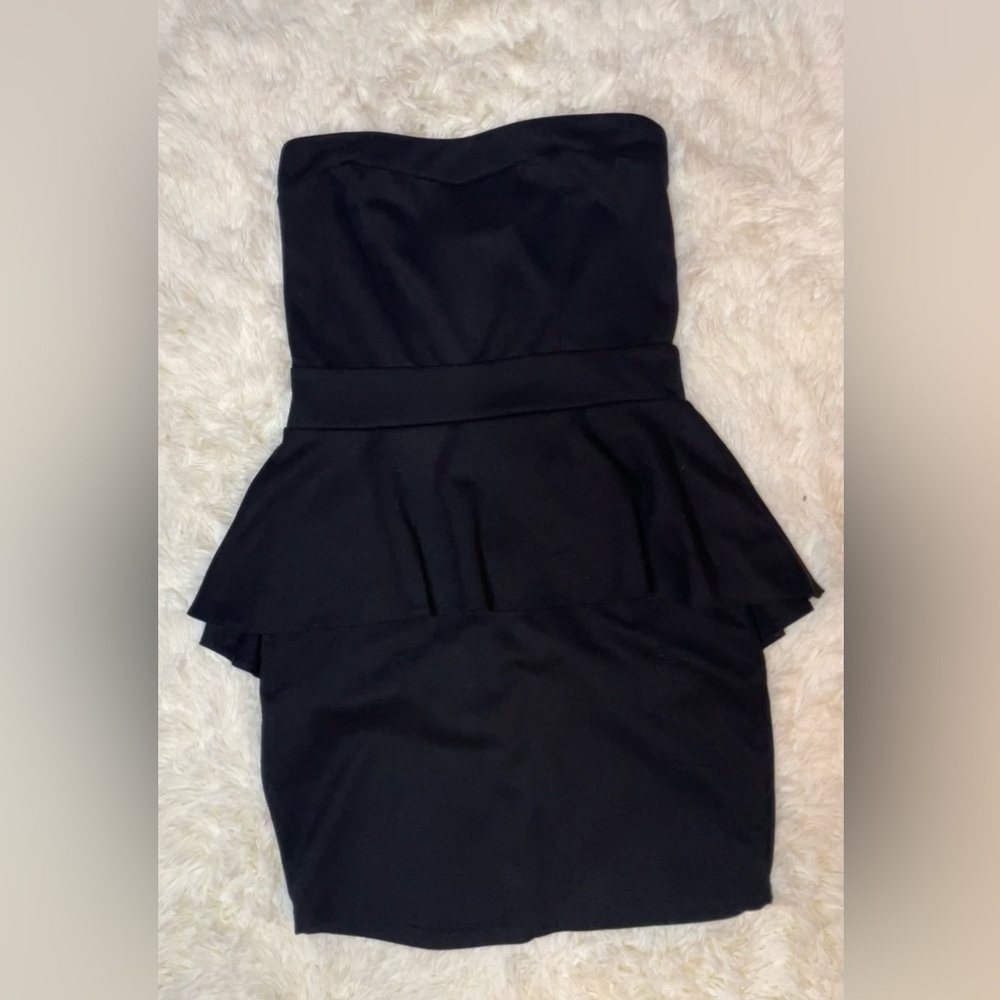 Black peplum strapless tube tube mini dress